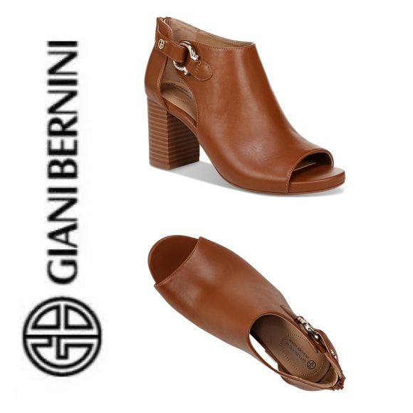 🐘🐘 Giani Bernini Memory Foam Blocked Heel Sandals